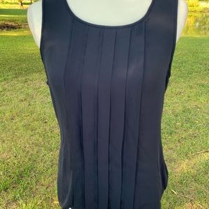 Ann Taylor Navy Pleat Shell EUC Size Small Petite